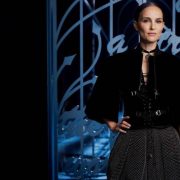 Белла Хадід повернулася на подіум! Розглядаємо колекцію Saint Laurent SS&#8217;25