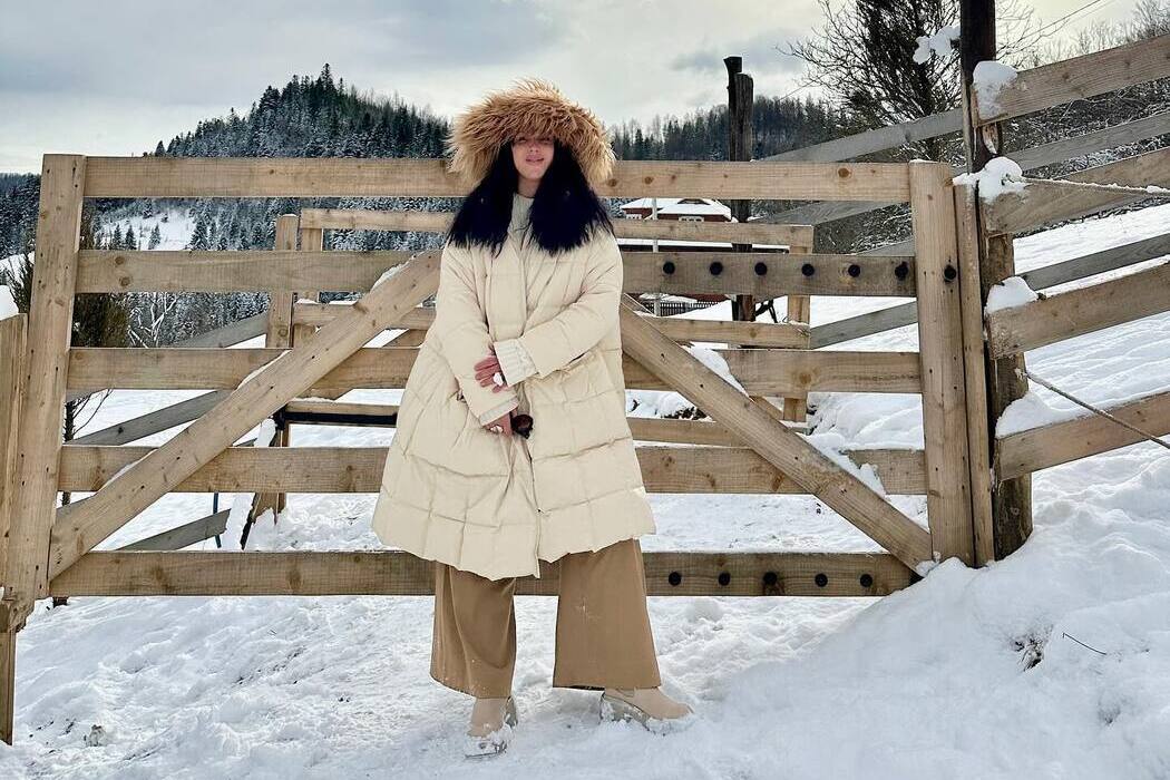 Карпаты, альпаки, собаки: как Джамала отдыхает в горах