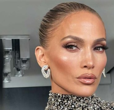 Дженнифер Лопес с дочерью на премьере мюзикла в Нью-Йорке