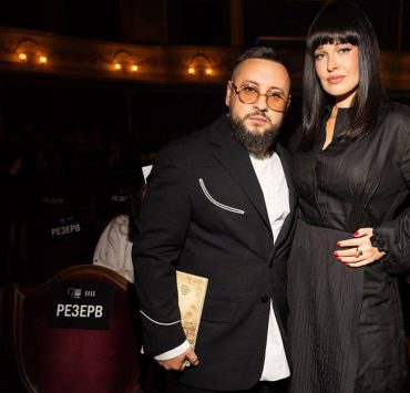 Monatik, Даша Астаф’єва та інші герої поетичної ночі від ELLE у театрі ім. Лесі Українки