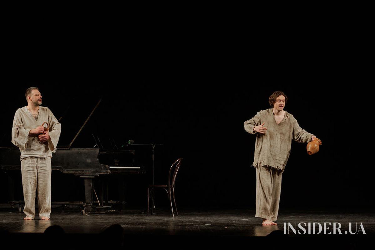 Monatik, Даша Астаф’єва та інші герої поетичної ночі від ELLE у театрі ім. Лесі Українки