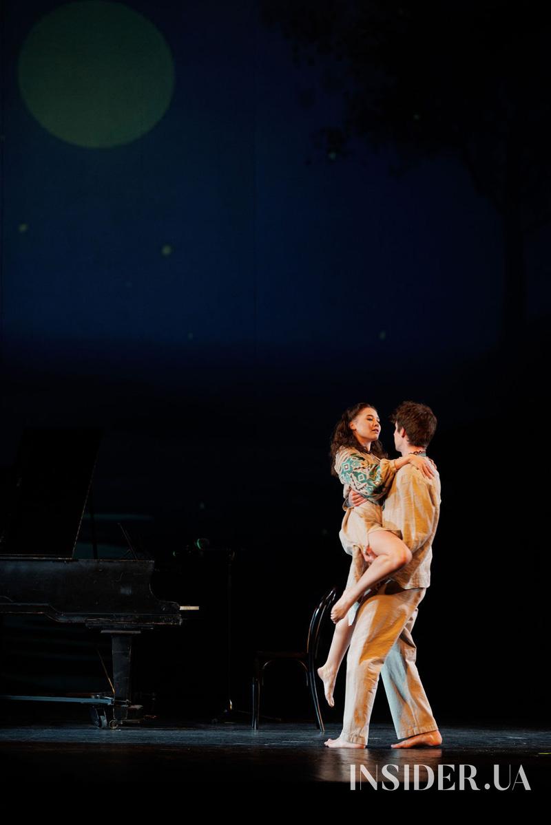 Monatik, Даша Астаф’єва та інші герої поетичної ночі від ELLE у театрі ім. Лесі Українки