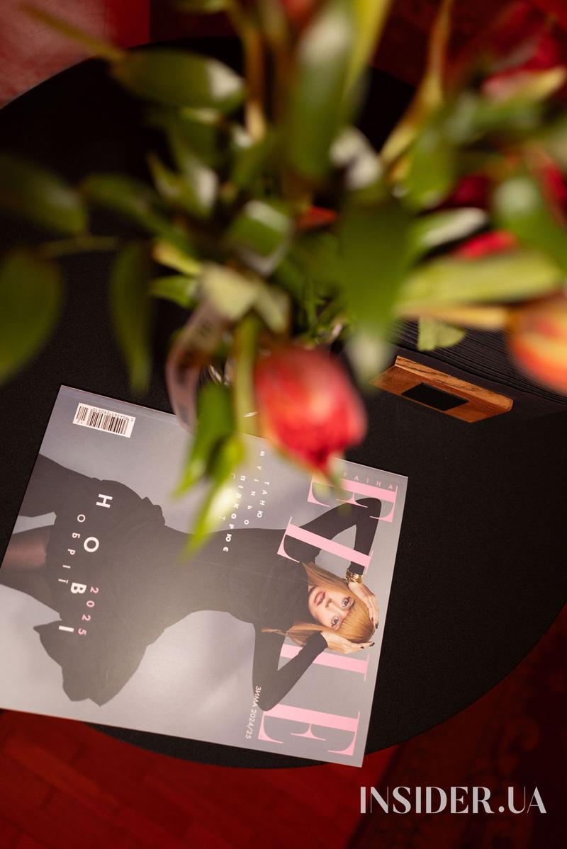 Monatik, Даша Астаф’єва та інші герої поетичної ночі від ELLE у театрі ім. Лесі Українки