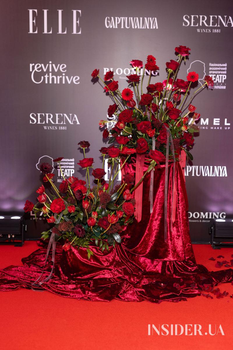 Monatik, Даша Астаф’єва та інші герої поетичної ночі від ELLE у театрі ім. Лесі Українки