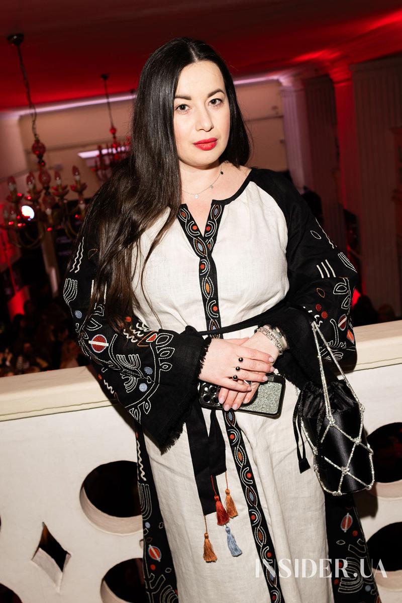 Monatik, Даша Астаф’єва та інші герої поетичної ночі від ELLE у театрі ім. Лесі Українки