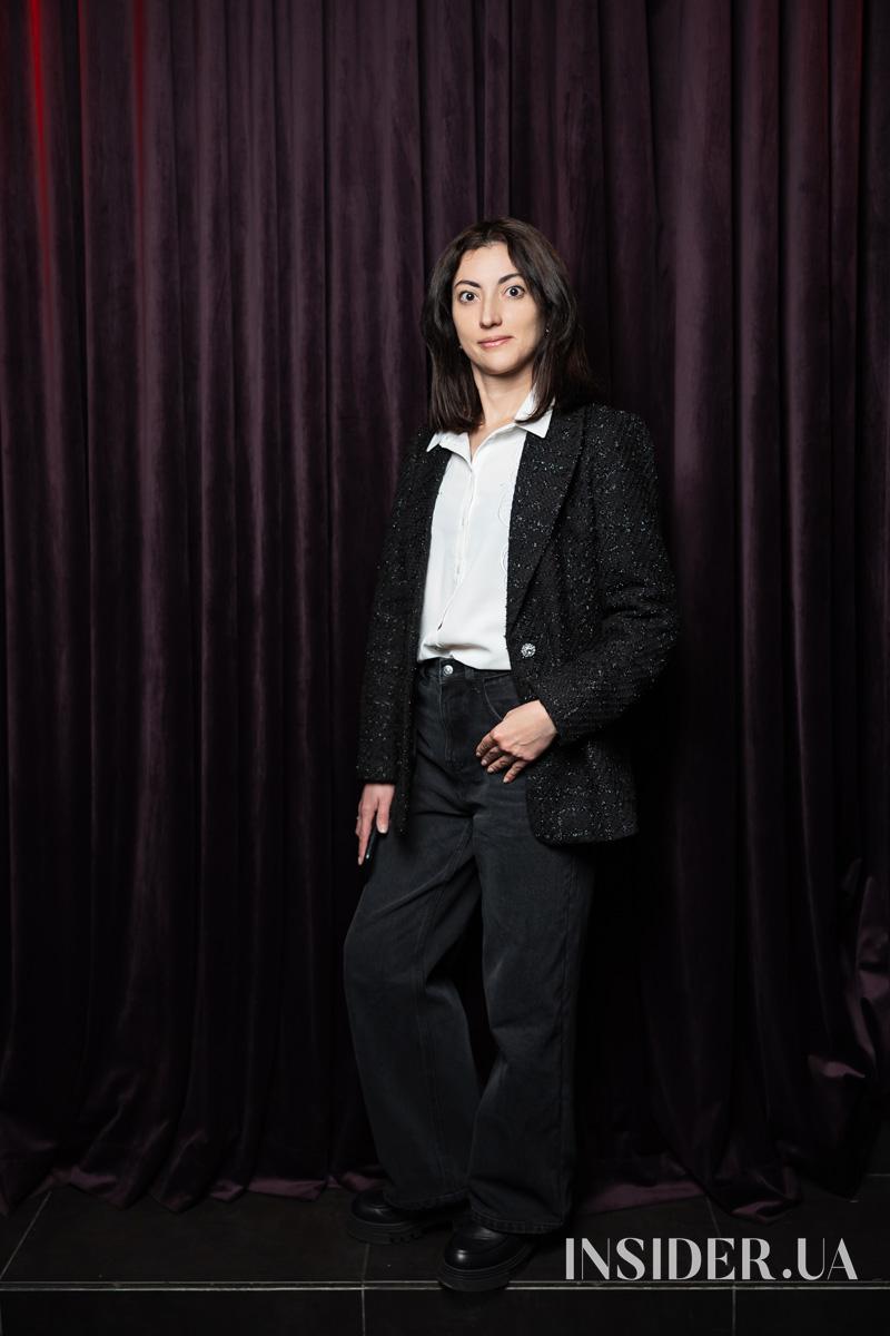 Оля Цибульська представила свою дебютну книжку