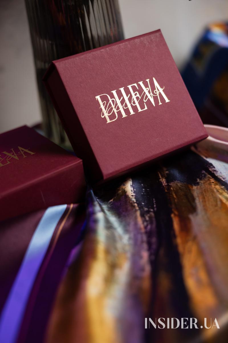 Оля Цибульська представила свою дебютну книжку