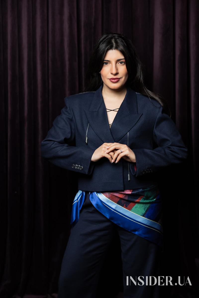 Оля Цибульська представила свою дебютну книжку