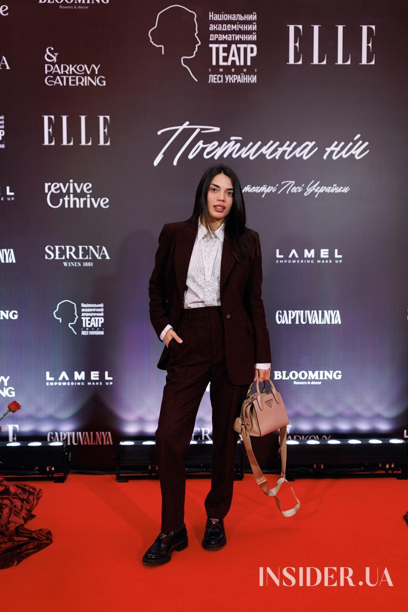 Monatik, Даша Астаф’єва та інші герої поетичної ночі від ELLE у театрі ім. Лесі Українки