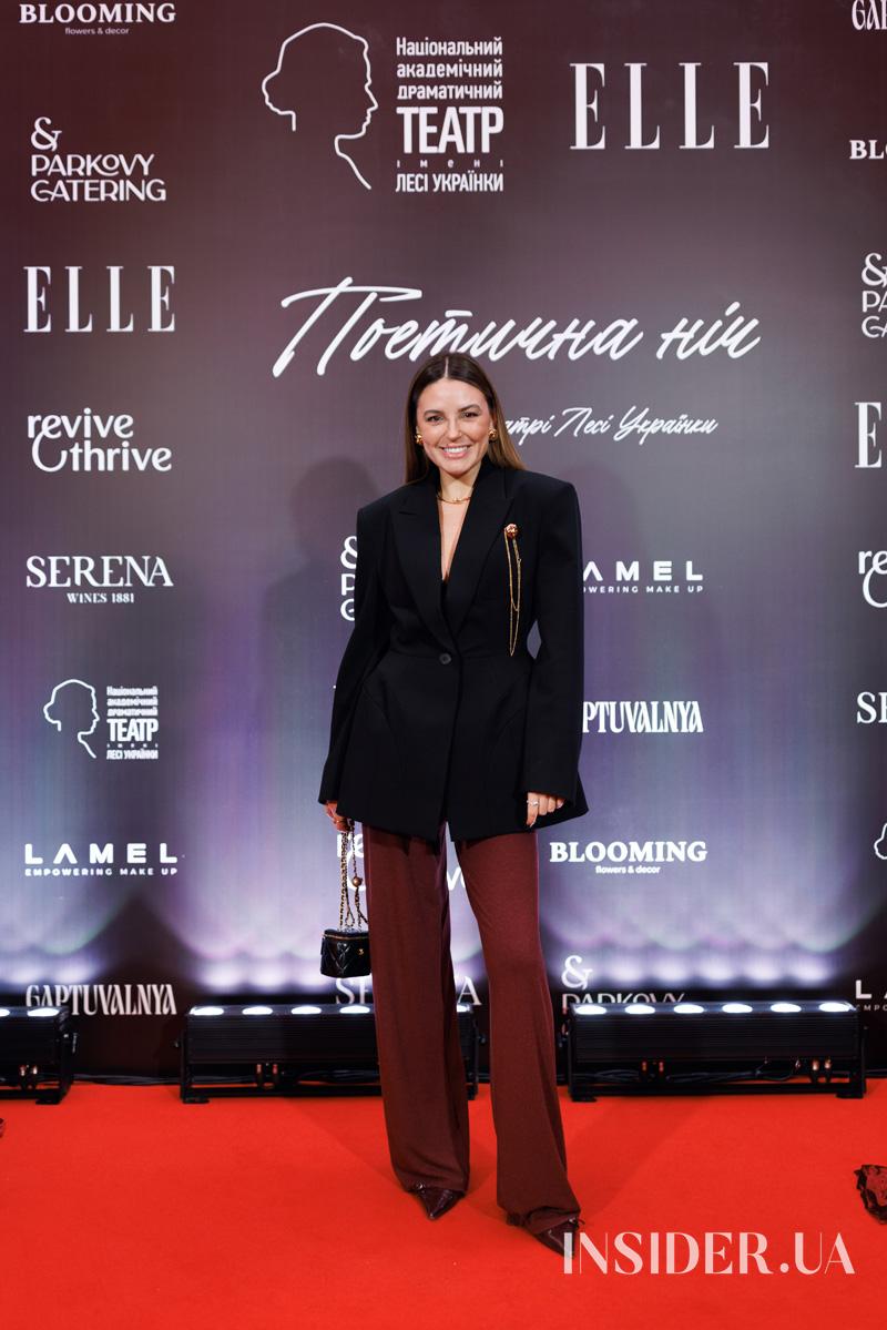 Monatik, Даша Астаф’єва та інші герої поетичної ночі від ELLE у театрі ім. Лесі Українки