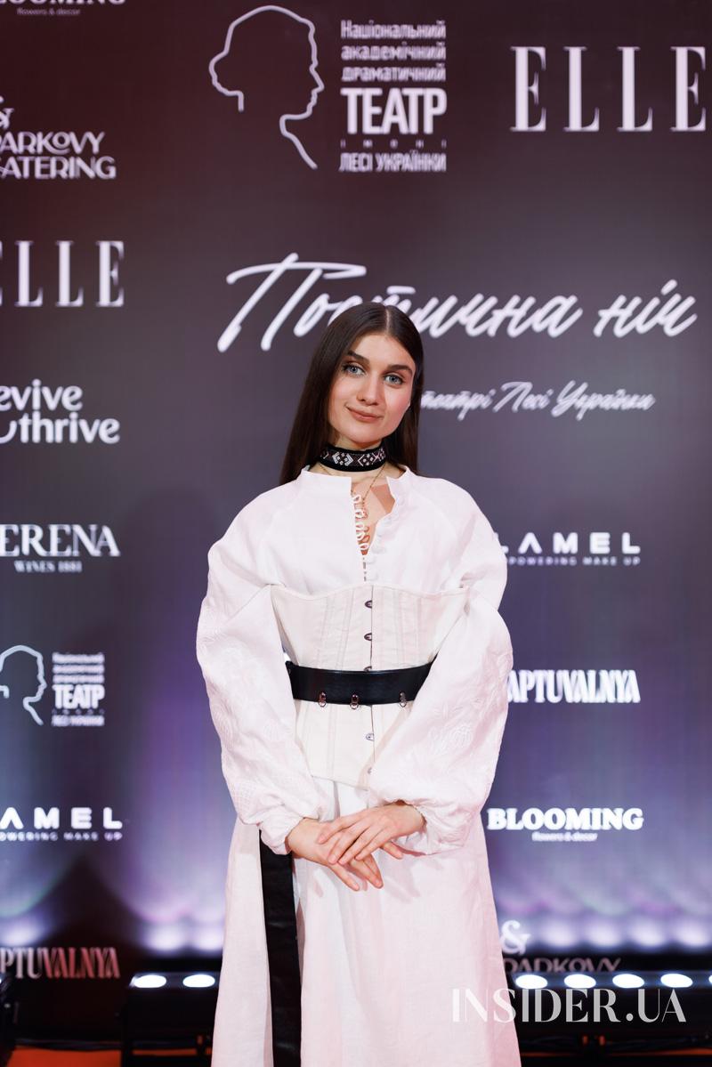 Monatik, Даша Астаф’єва та інші герої поетичної ночі від ELLE у театрі ім. Лесі Українки