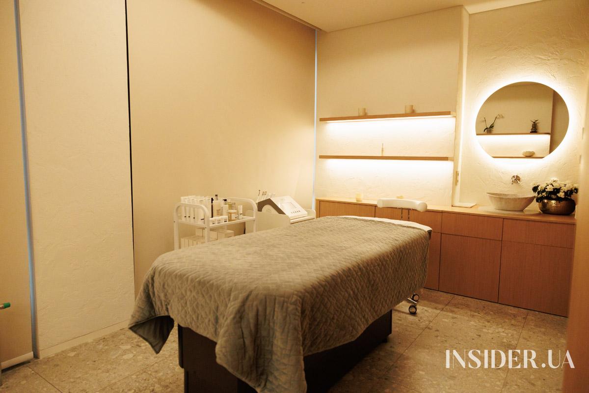 Олена Тополя, Настя Цимбалару та інші гості закритої вечірки бренду ELEMIS