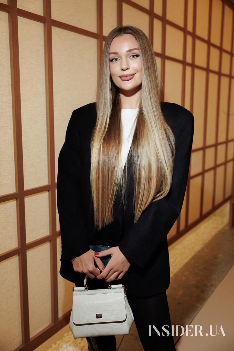 Олена Тополя, Настя Цимбалару та інші гості закритої вечірки бренду ELEMIS