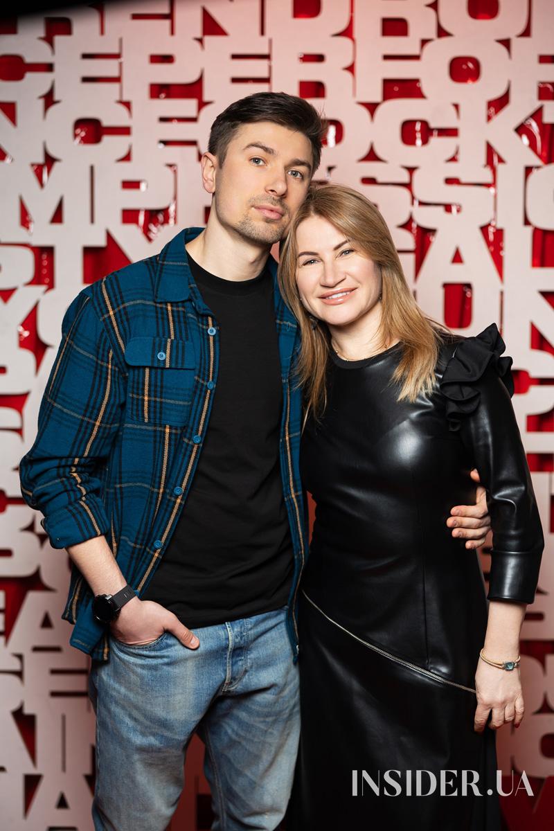 Оля Цибульська представила свою дебютну книжку