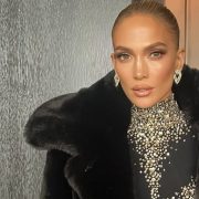Starbucks випустили склянки з ілюстраціями Михайла Тютюнника