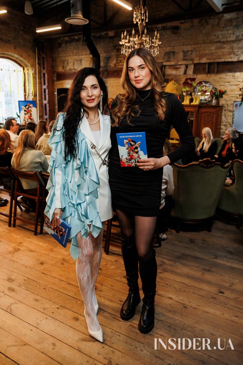 «Музи не мають мовчати»: поетичний вечір у книгарні ReadEat