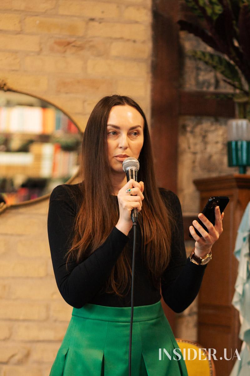 «Музи не мають мовчати»: поетичний вечір у книгарні ReadEat