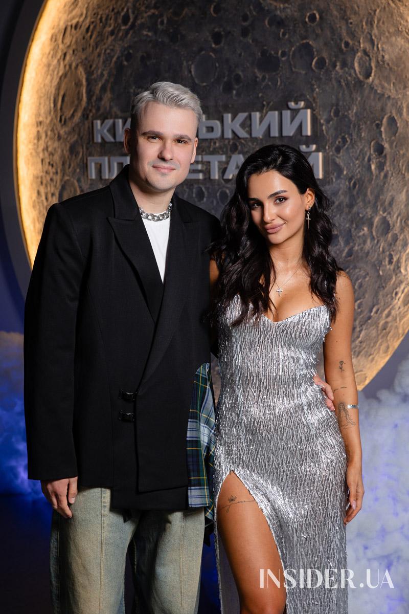 «Зірочка палай»: Анна Трінчер презентувала новий кліп у київському Планетарії