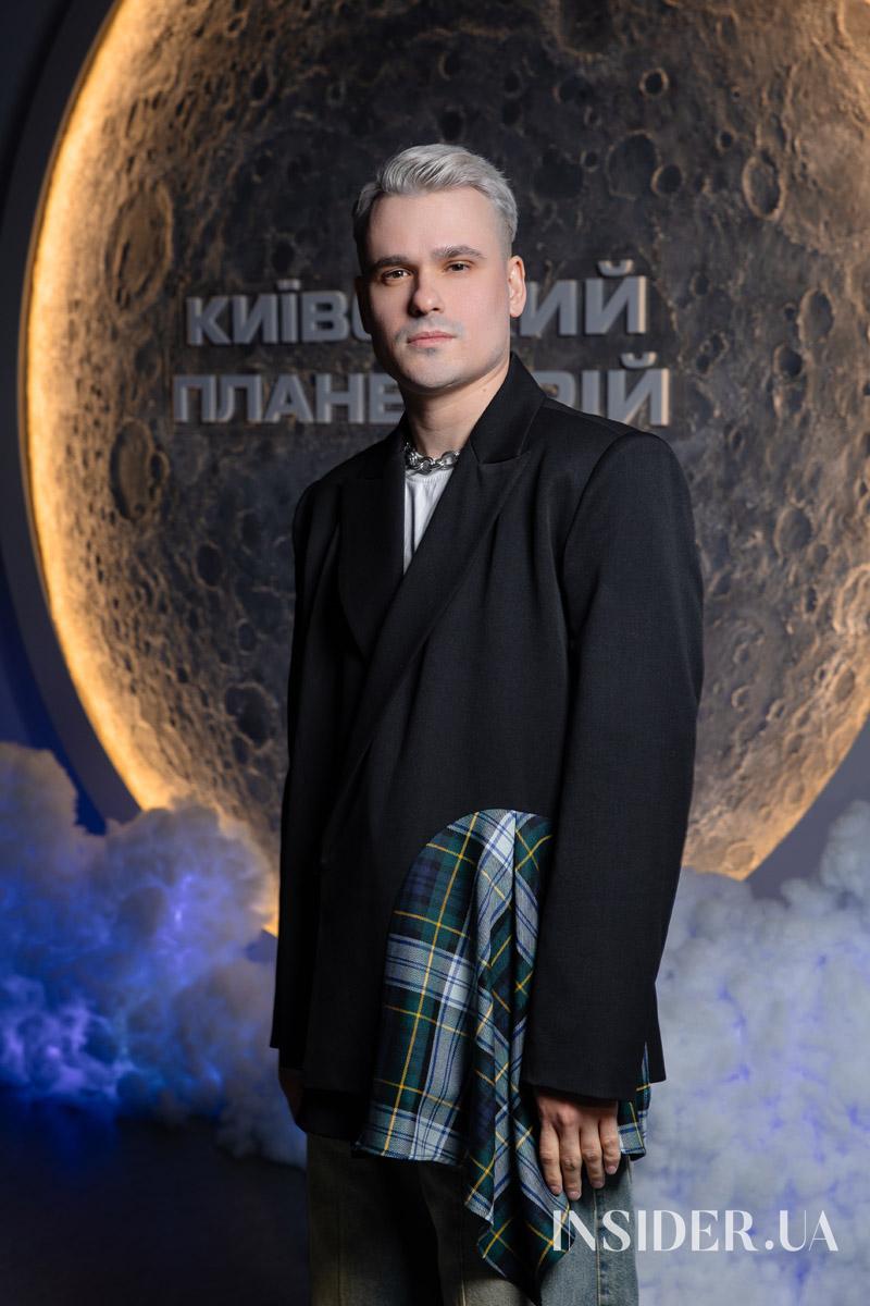 «Зірочка палай»: Анна Трінчер презентувала новий кліп у київському Планетарії