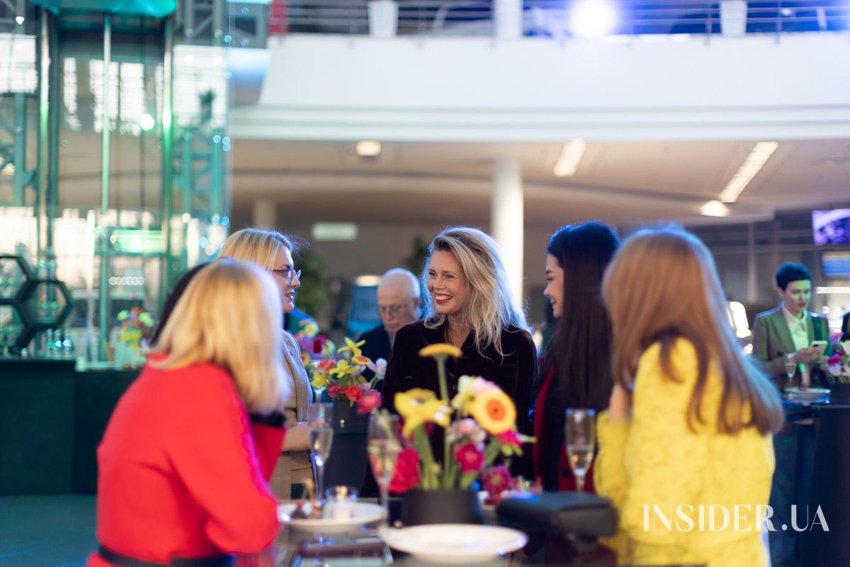 Как прошел public-talk с Элиной Светолиной в салоне Mercedes-Benz