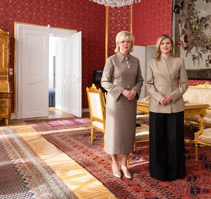 Зустріч перших леді: Олена Зеленська та Єва Павлова у Чехії
