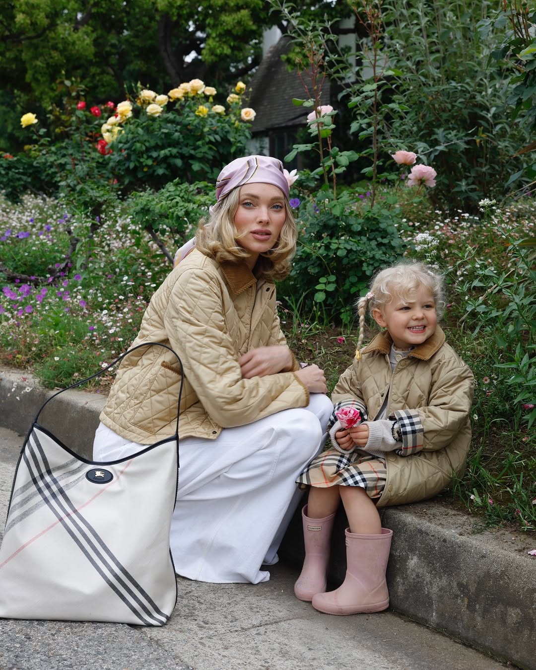 Family look: Эльза Хоск восхитила  фотографиями с дочерью