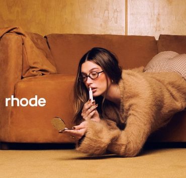 На тлі чуток про банкрутство чоловіка: Гейлі Бібер продала свій бренд Rhode