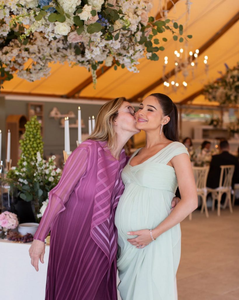 В ожидании первенца: Оливия Калпо устроила яркий baby shower
