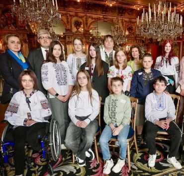 Королева та кронпринцеса Швеції зустрілися з українськими дітьми