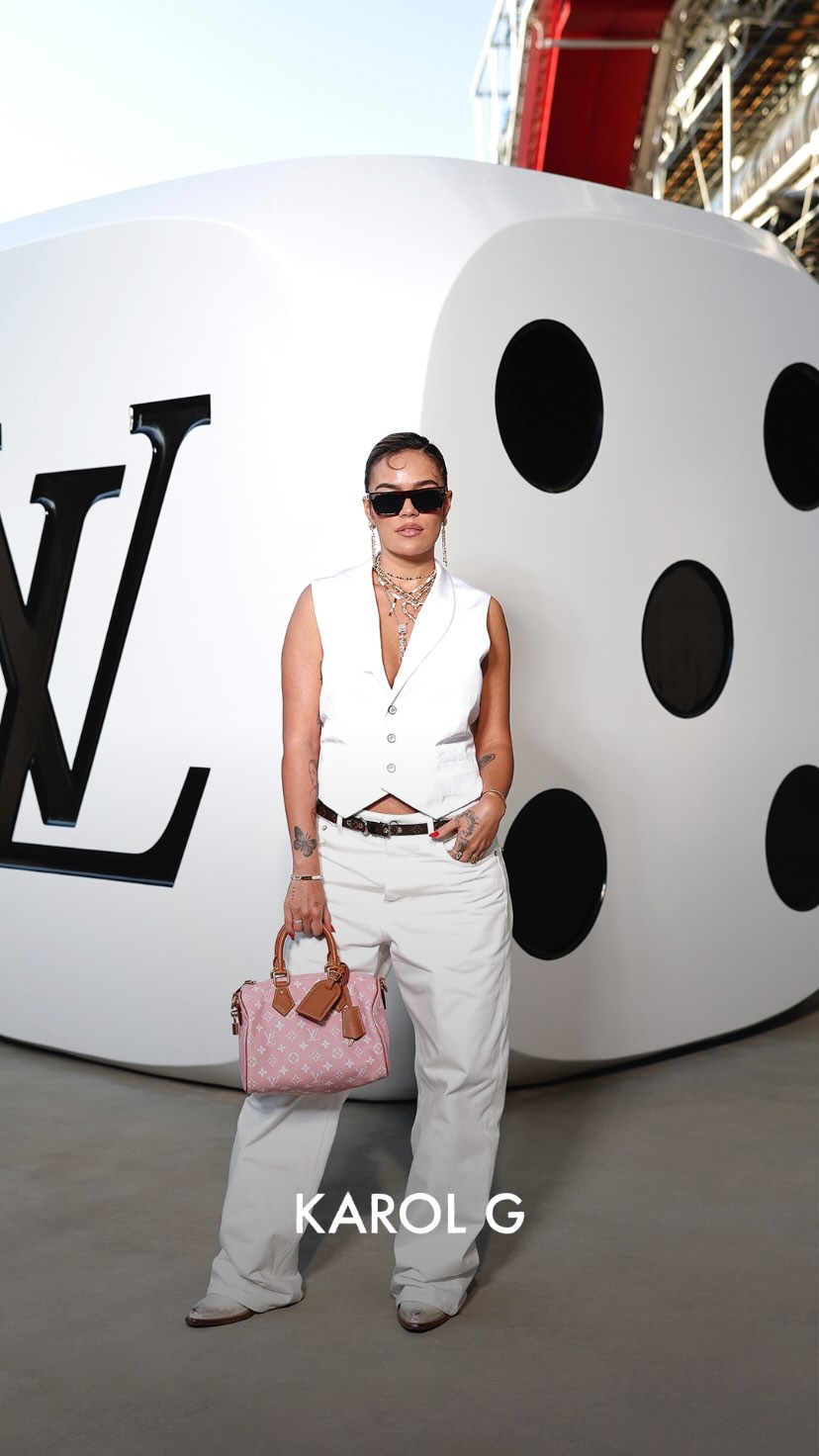 Бейонсе, Джей-Зи и Брэдли Купер на показе Louis Vuitton в Париже