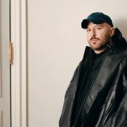 О свадебном платье принцессы Дианы сняли фильм