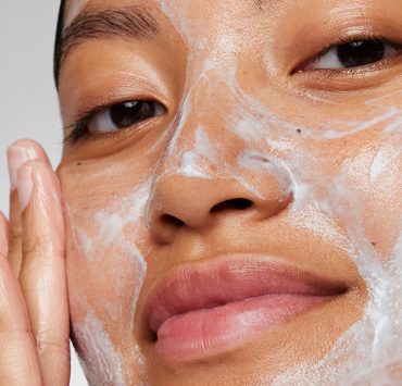 Магнетичний очисник з ефектом сяйва: доглядова новинка від Dermalogica