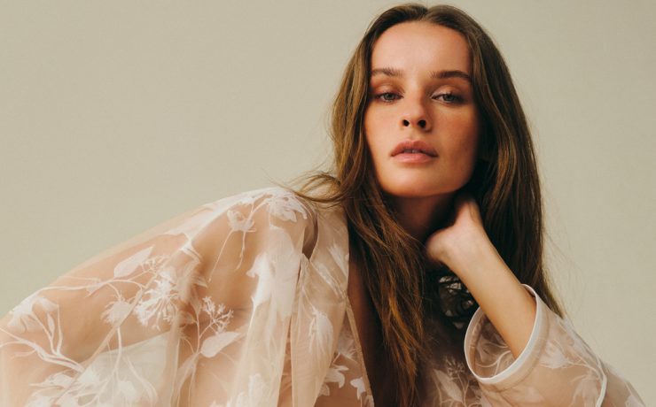 THE COAT Nude Drop 