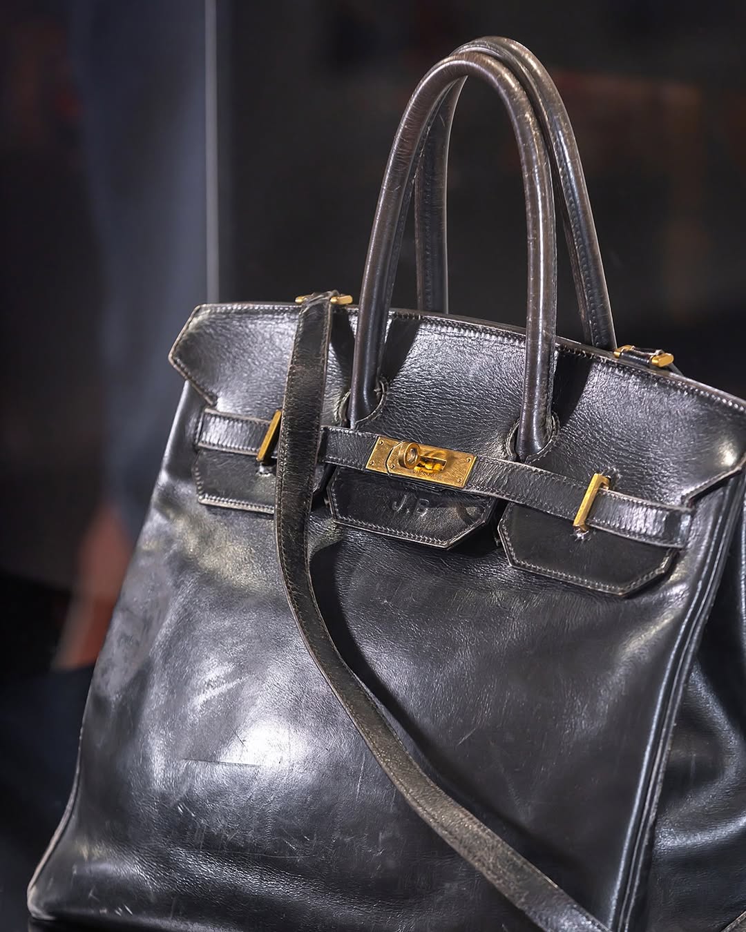 Сумку Джейн Биркин продали на Sotheby’s более чем за €8 млн