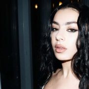 Dorofeeva, Раміна та інші відомі українці бачили бій Олександра Усика