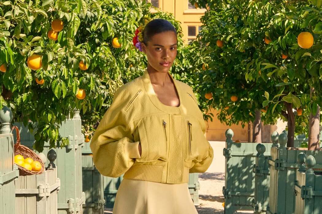 Летиція Каста, Тіна Кунакі та інші селебриті на показі Jacquemus SS&#8217;26