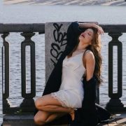 Тіна Кароль представила власну колекцію панчіх і колготок