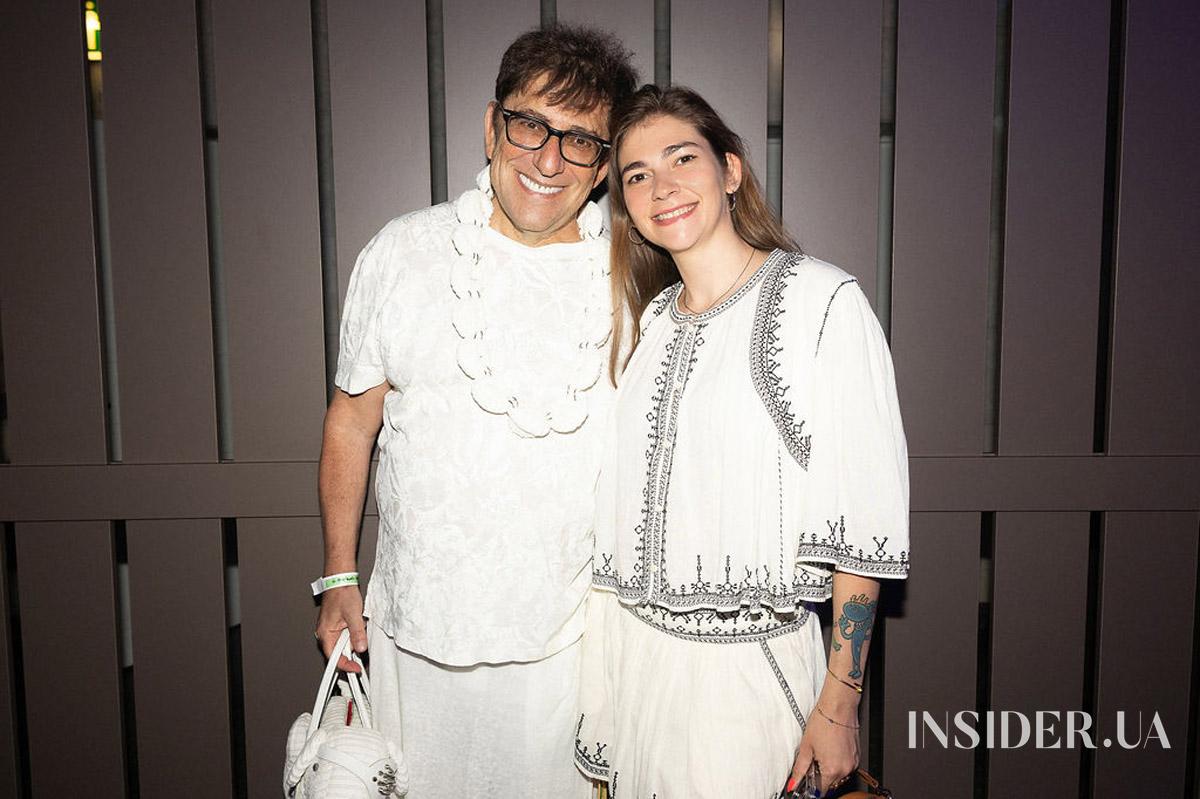 Ефектне шоу та зіркові гості: MONATIK дав яскравий концерт в Українському Домі