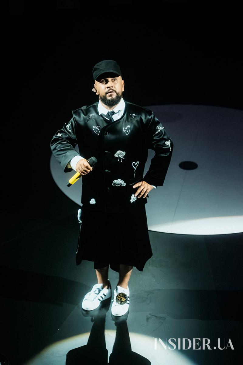 Ефектне шоу та зіркові гості: MONATIK дав яскравий концерт в Українському Домі