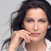Памела Андерсон і Ліам Нісон офіційно підтвердили свої стосунки