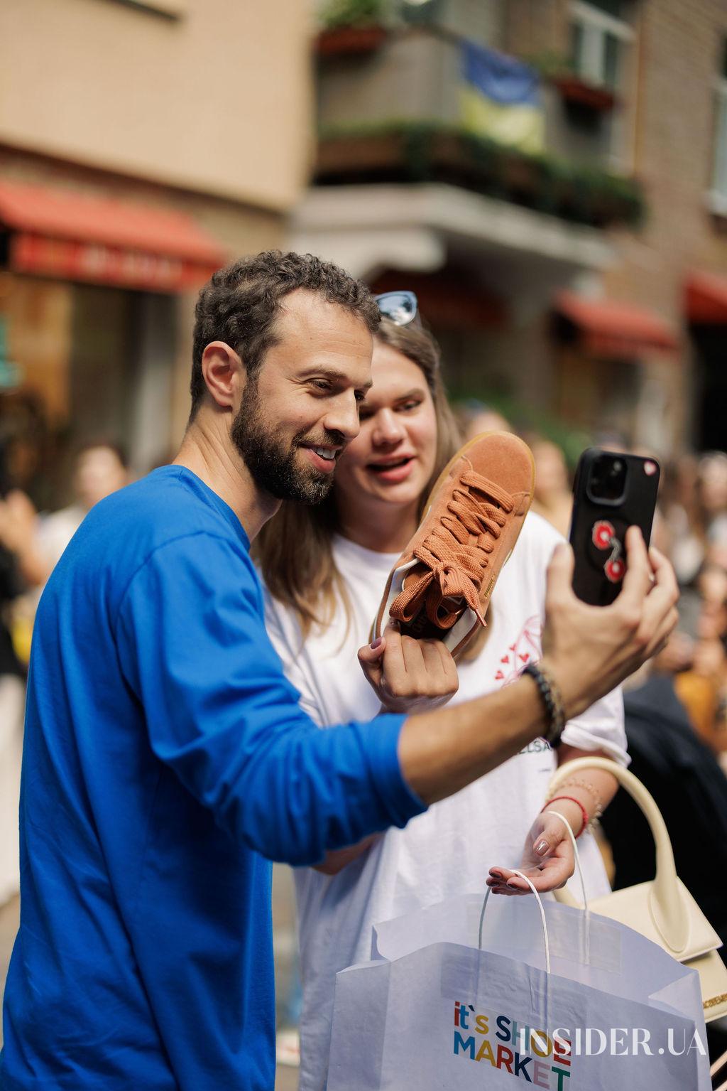 Зіркові лоти й багато музики: як минув благодійний маркет від the COAT