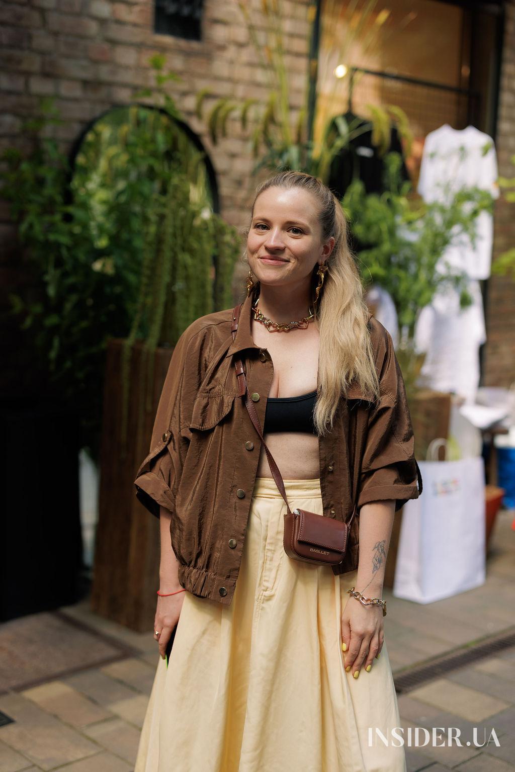 Зіркові лоти й багато музики: як минув благодійний маркет від the COAT