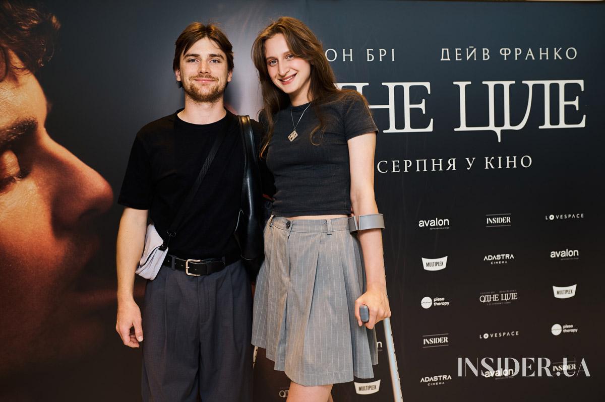 Медійні пари столиці на прем’єрі боді-горору про кохання «Одне ціле»