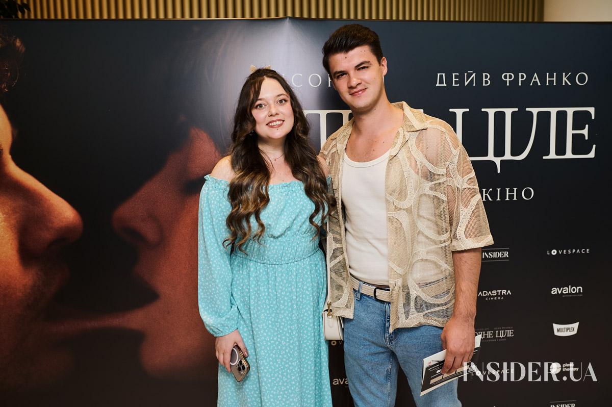 Медійні пари столиці на прем’єрі боді-горору про кохання «Одне ціле»