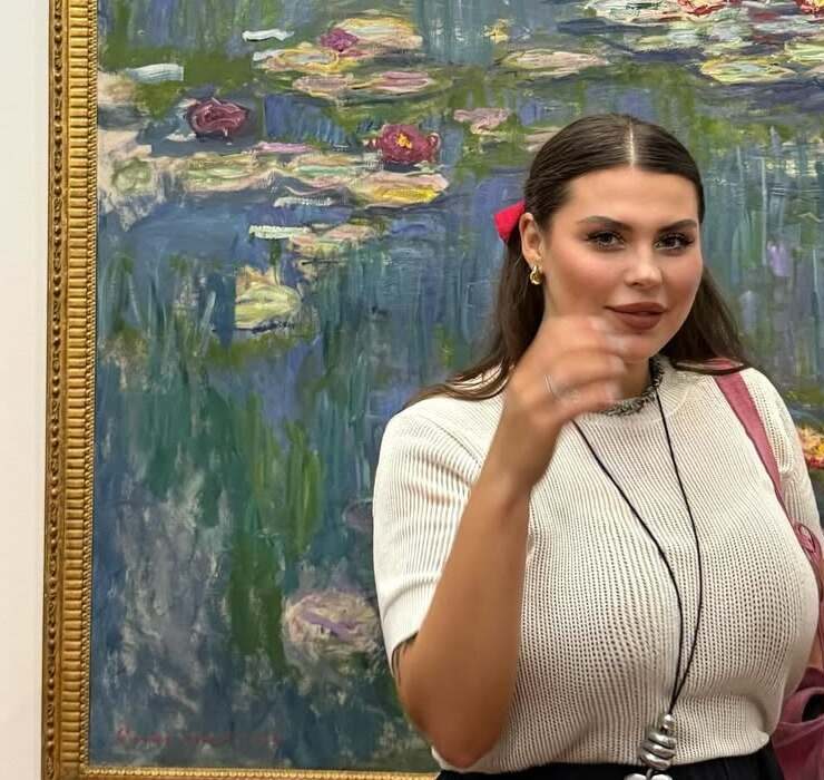 Музеї, смаколики та прогулянки містом: як Олександра Заріцька відпочиває в Японії