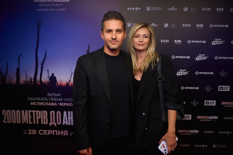 «2000 метров до Андреевки»: премьера новой ленты Мстислава Чернова