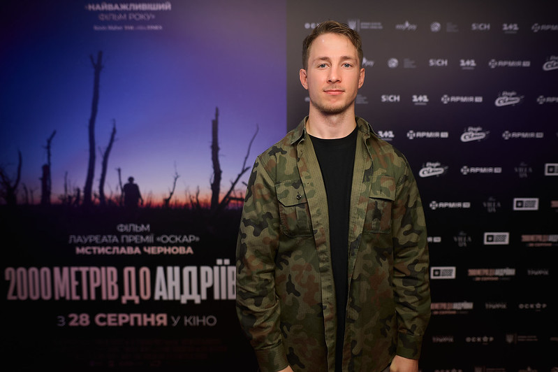 «2000 метров до Андреевки»: премьера новой ленты Мстислава Чернова