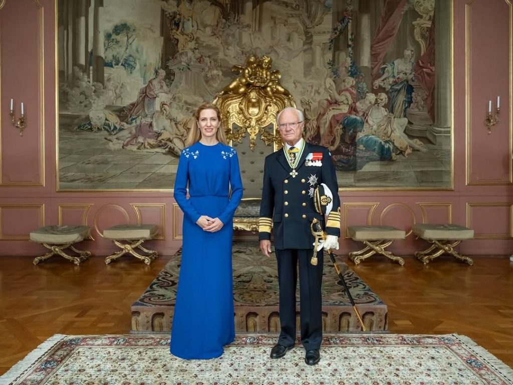 Посол України у Швеції Світлана Заліщук на авдієнції в Карла XVI Густава