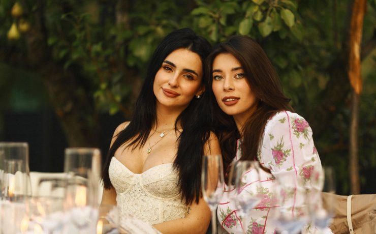 Анна Трінчер, Анна Неплях