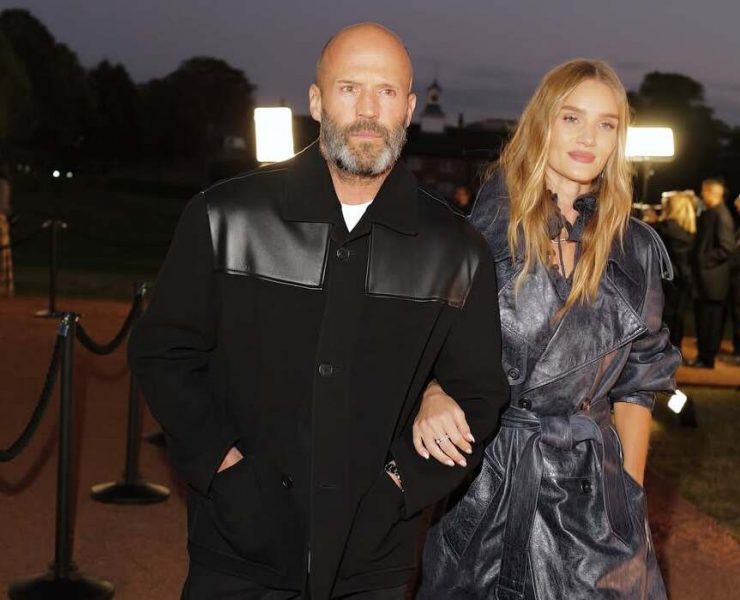 Розі Гантінгтон-Вайтлі та Джейсон Стейтем на показі Burberry